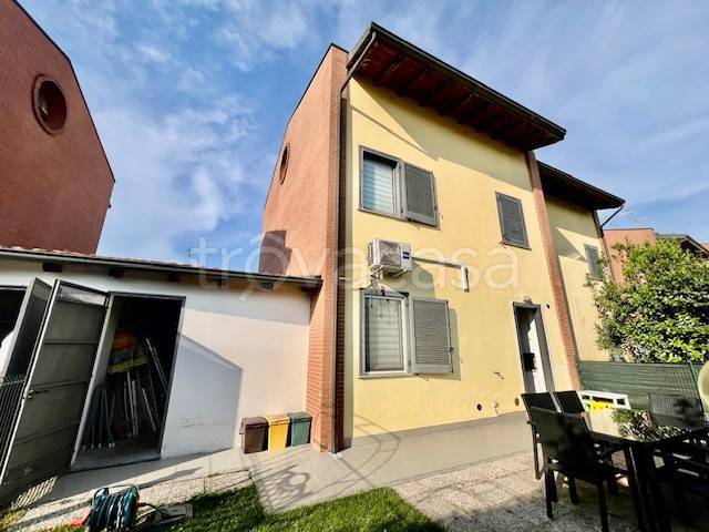 casa indipendente in vendita a Miradolo Terme