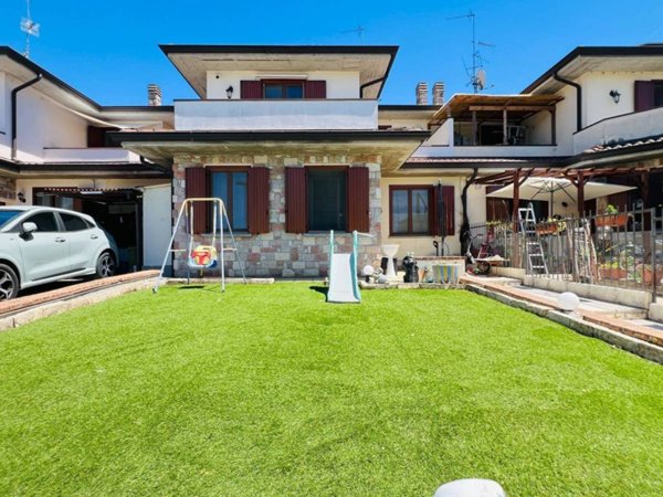 casa indipendente in vendita a Miradolo Terme