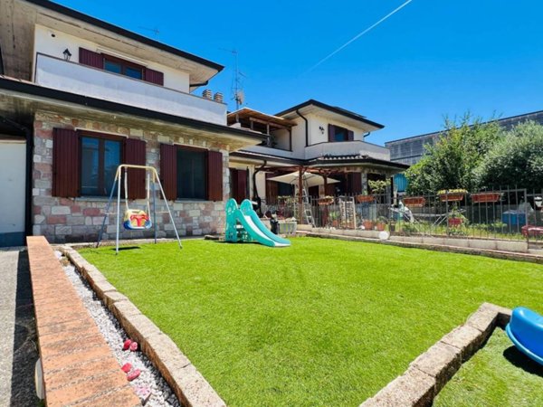 casa indipendente in vendita a Miradolo Terme