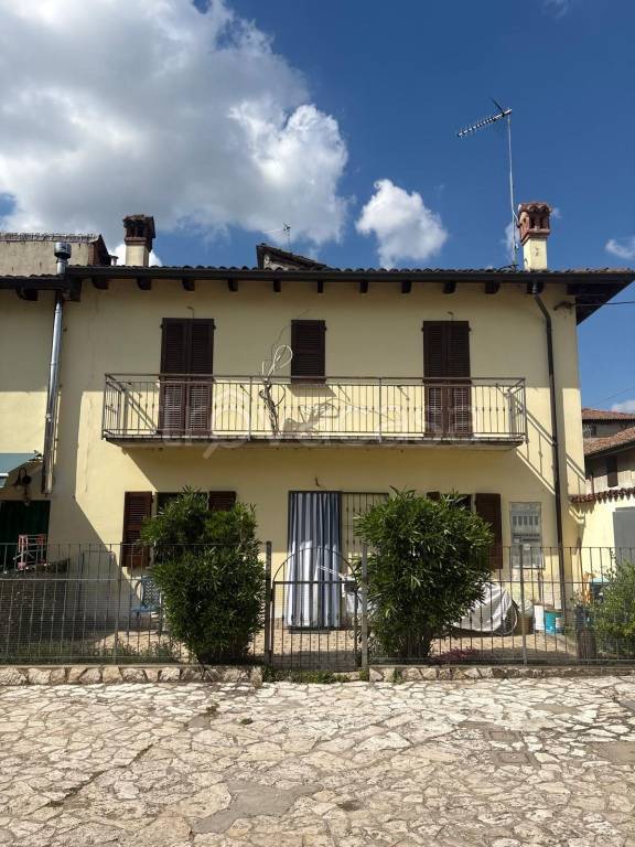casa indipendente in vendita a Miradolo Terme in zona Camporinaldo