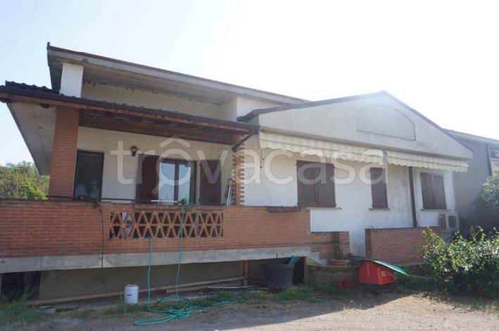 casa indipendente in vendita a Miradolo Terme in zona Terme di Miradolo