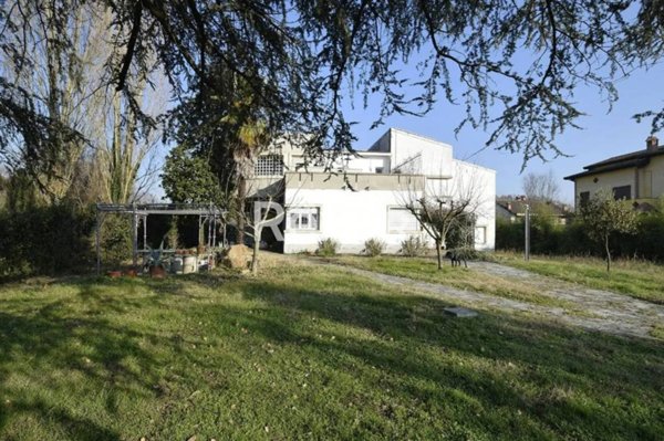 casa indipendente in vendita a Miradolo Terme in zona Terme di Miradolo