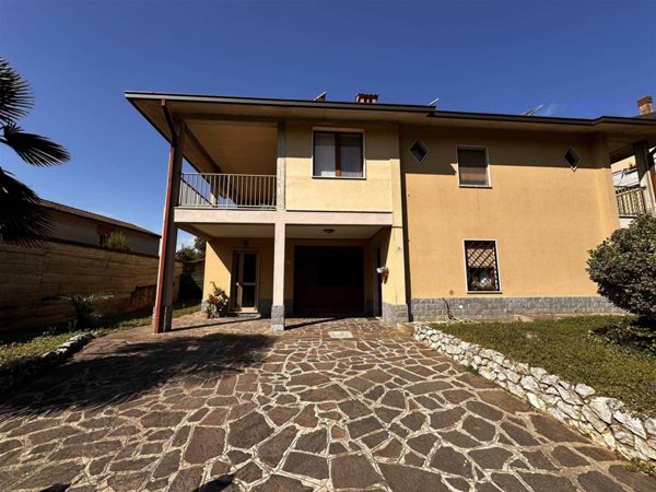 casa indipendente in vendita a Miradolo Terme in zona Camporinaldo