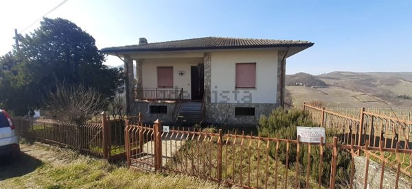 casa indipendente in vendita a Montalto Pavese