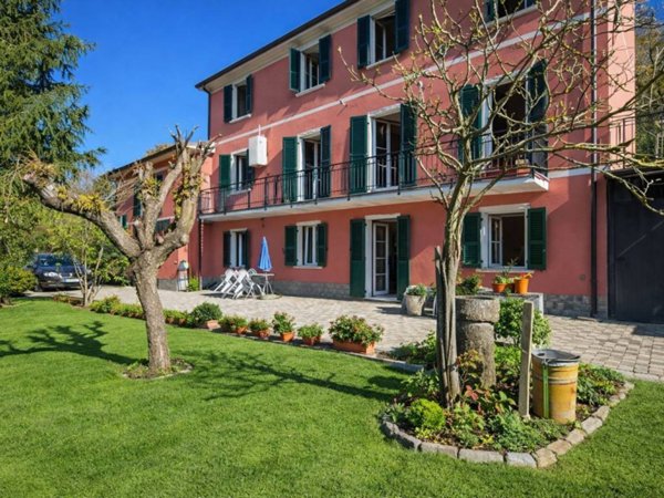 casa indipendente in vendita a Montalto Pavese