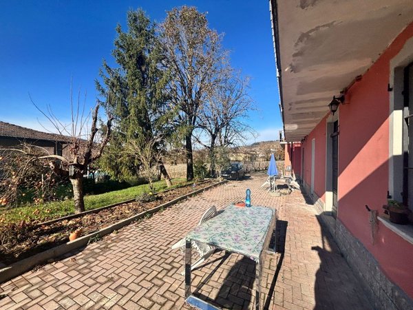casa indipendente in vendita a Montalto Pavese