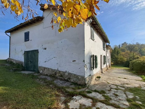 casa indipendente in vendita a Montalto Pavese