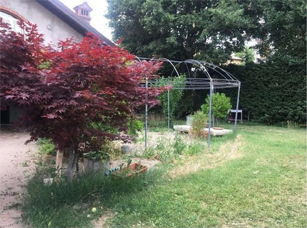 casa indipendente in vendita a Montalto Pavese