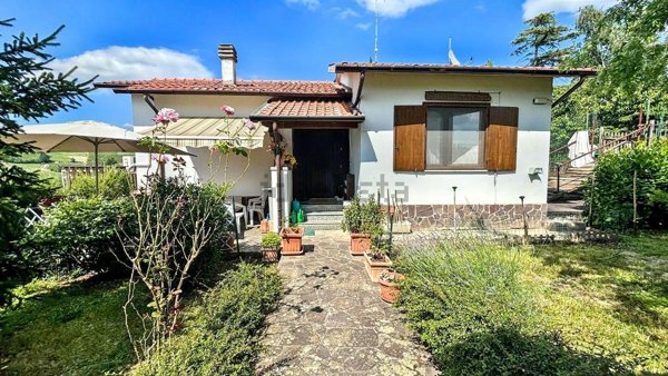 casa indipendente in vendita a Montalto Pavese