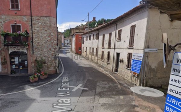 casa indipendente in vendita a Montalto Pavese