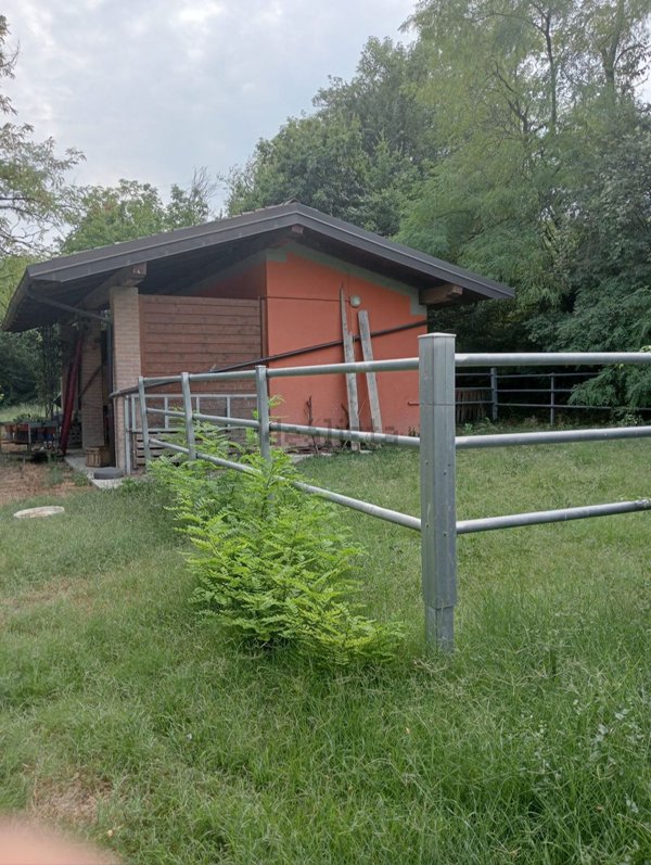 casa indipendente in vendita a Montalto Pavese in zona Finigeto