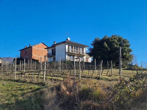 casa indipendente in vendita a Montalto Pavese