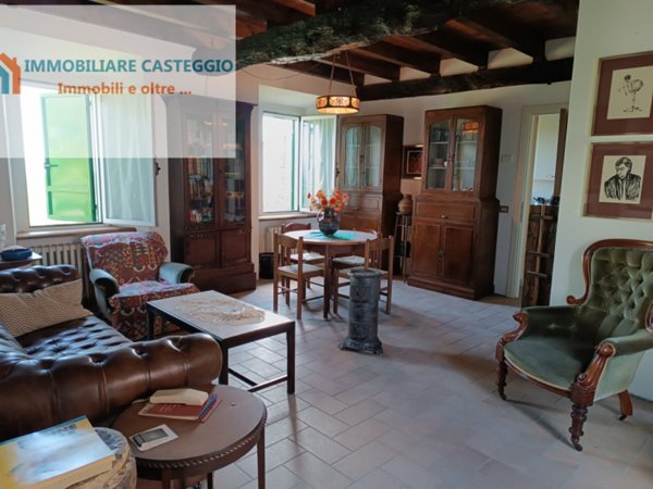 casa indipendente in vendita a Montalto Pavese in zona Casa Madama