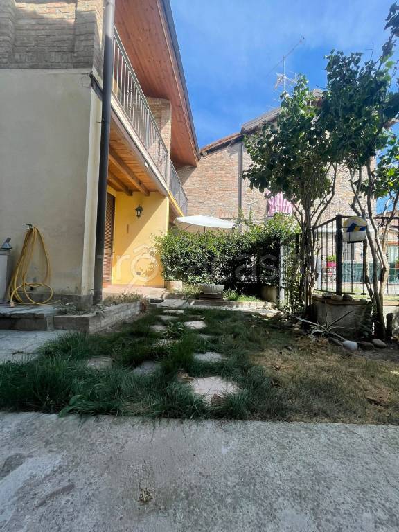 casa indipendente in vendita a Montebello della Battaglia