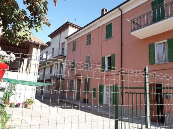 pentavano in vendita a Montebello della Battaglia