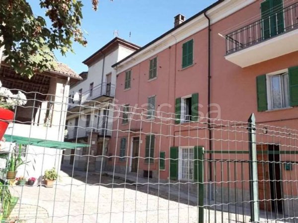 pentavano in vendita a Montebello della Battaglia