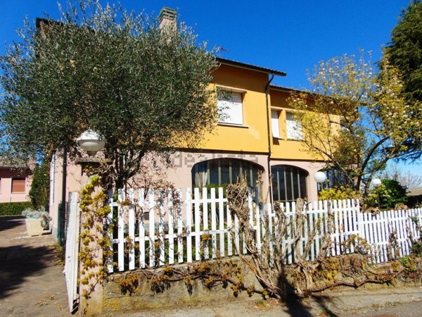 casa indipendente in vendita a Montebello della Battaglia