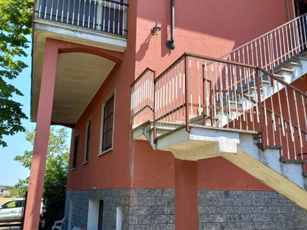 casa indipendente in vendita a Montebello della Battaglia in zona Sgarbina