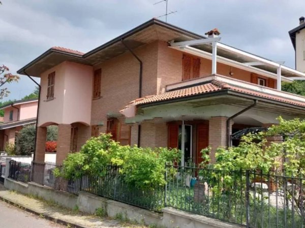 casa indipendente in vendita a Montebello della Battaglia