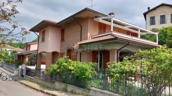 casa indipendente in vendita a Montebello della Battaglia