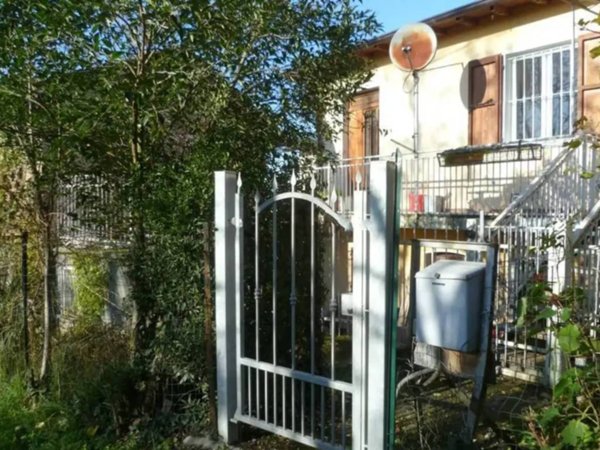 casa indipendente in vendita a Montebello della Battaglia in zona Sgarbina
