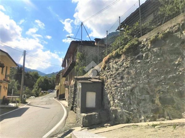 casale in vendita a Lemie in zona Chiandusseglio