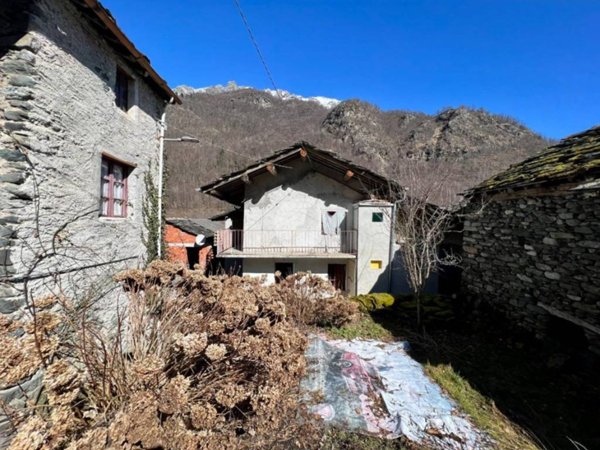 casa semindipendente in vendita a Lemie