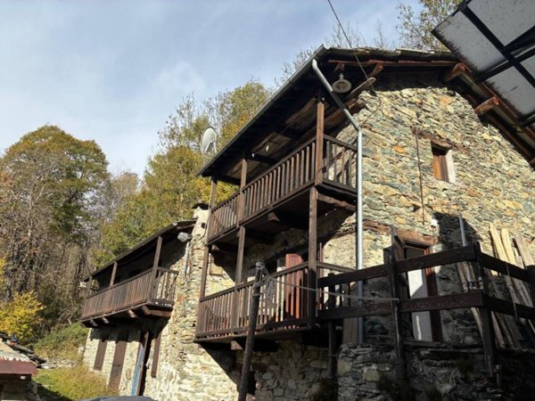 casa indipendente in vendita a Lemie