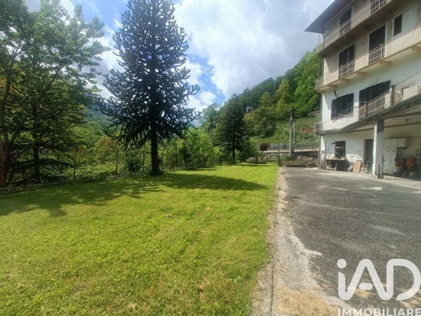 casa indipendente in vendita a Lemie