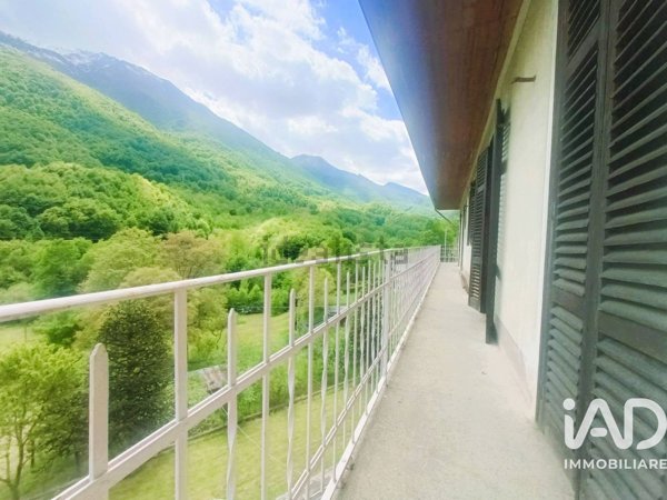 casa indipendente in vendita a Lemie