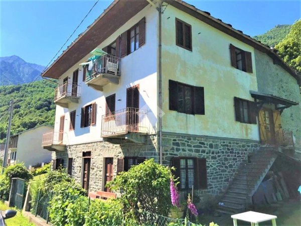 pentavano in vendita a Lemie in zona Saletta