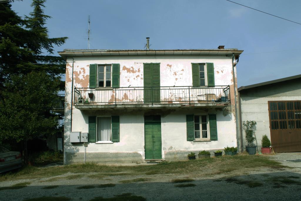 casa indipendente in vendita a Montecalvo Versiggia in zona Castelrotto