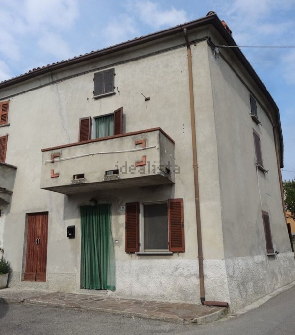 appartamento in vendita a Montecalvo Versiggia