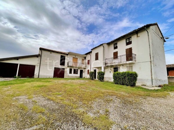 casa indipendente in vendita a Montecalvo Versiggia in zona Francia
