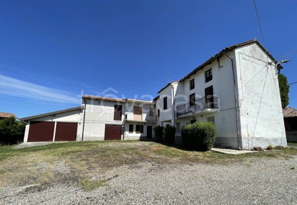 casa indipendente in vendita a Montecalvo Versiggia in zona Francia