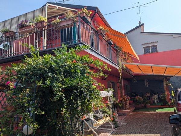 villa in vendita a Montecalvo Versiggia in zona Michelazza