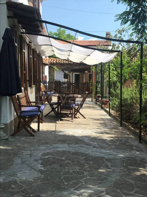 casa indipendente in vendita a Montecalvo Versiggia