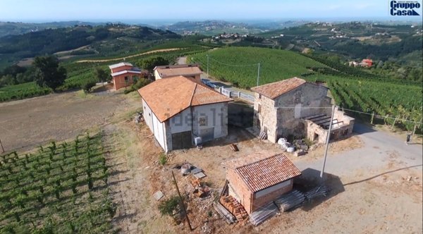 appartamento in vendita a Montecalvo Versiggia in zona Bagarello