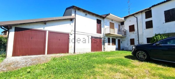 casa semindipendente in vendita a Montecalvo Versiggia in zona Francia
