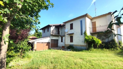 casa indipendente in vendita a Montecalvo Versiggia in zona Francia