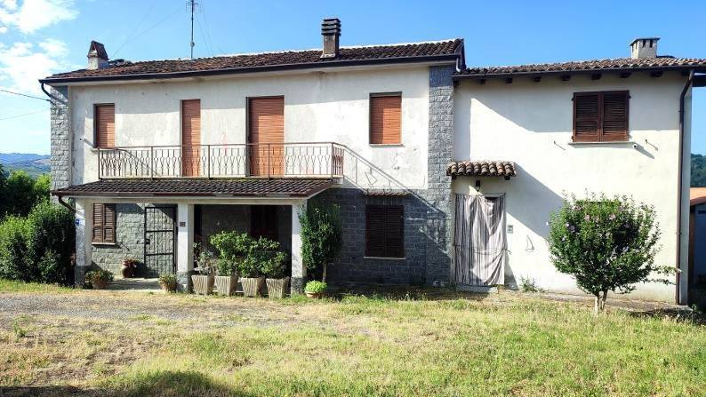 casa indipendente in vendita a Montecalvo Versiggia in zona Francia