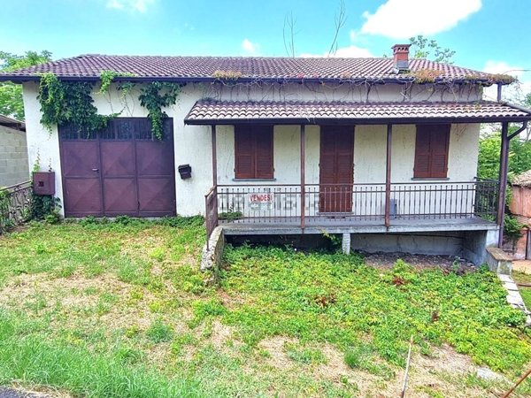 appartamento in vendita a Montecalvo Versiggia