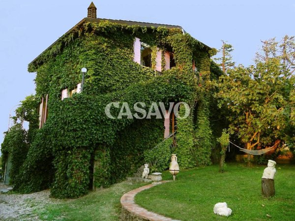 casa indipendente in vendita a Montecalvo Versiggia in zona Castelrotto