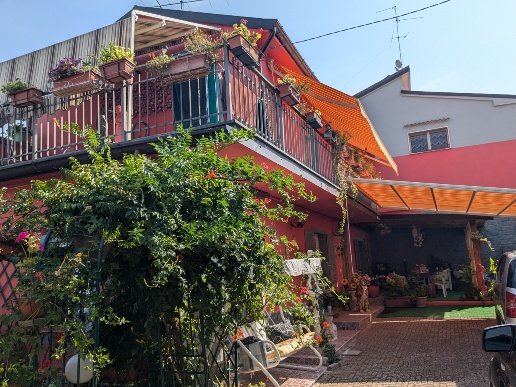 casa indipendente in vendita a Montecalvo Versiggia in zona Michelazza