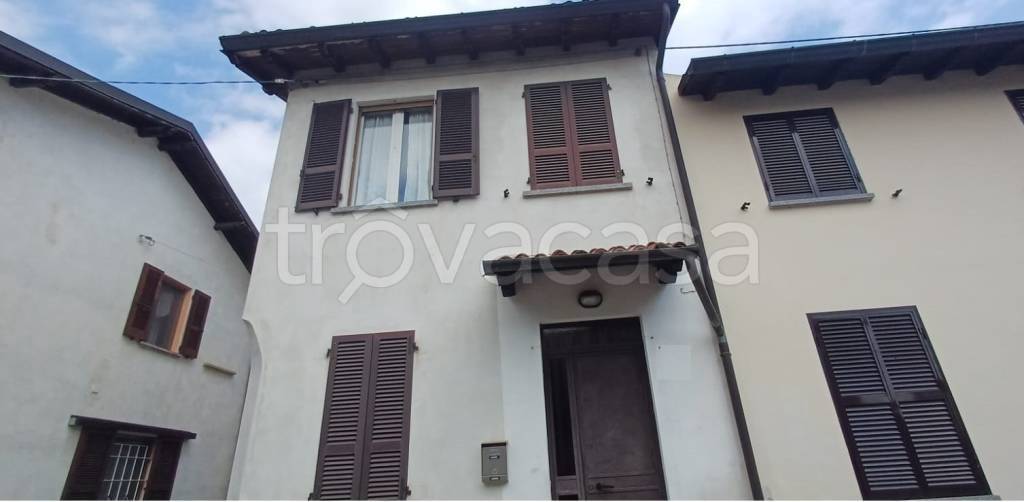 casa indipendente in vendita a Montescano