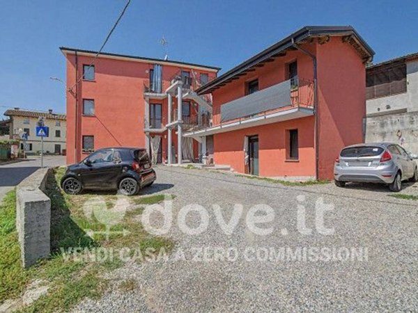 appartamento in vendita a Montescano in zona Pozzolo-Roncole
