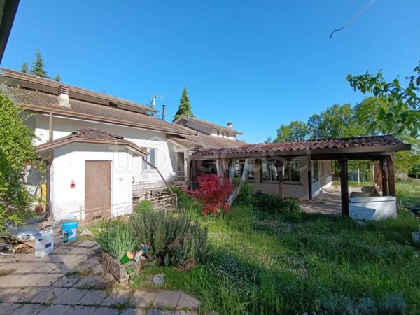 casa indipendente in vendita a Montesegale