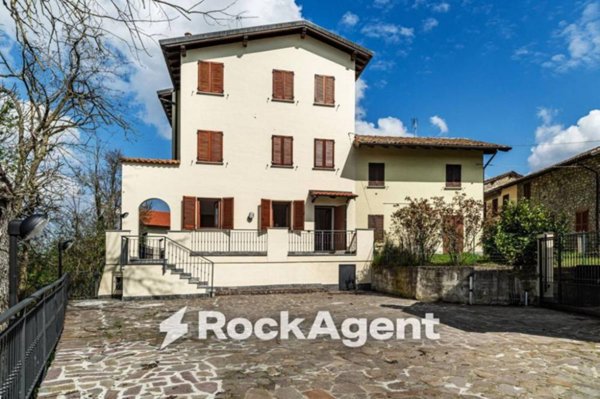 appartamento in vendita a Montesegale in zona Camolino