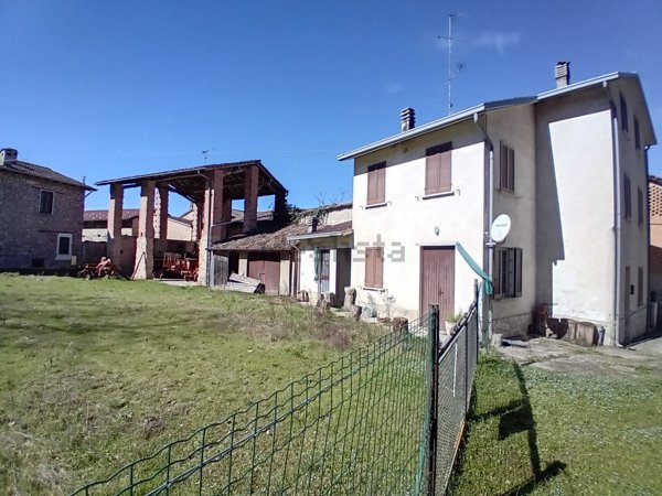 casa indipendente in vendita a Montesegale