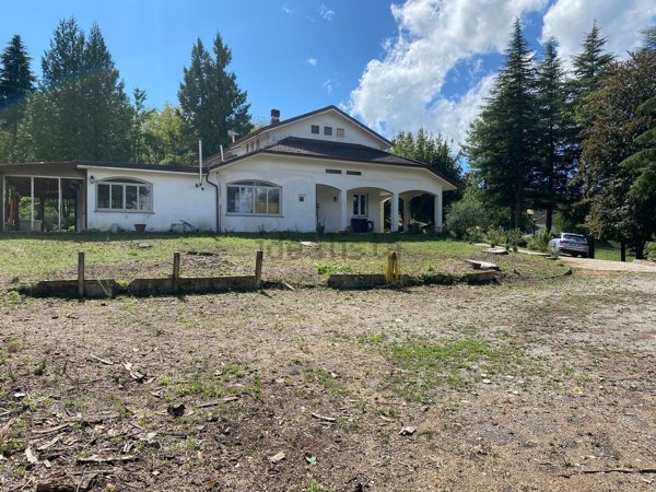 casa indipendente in vendita a Montesegale